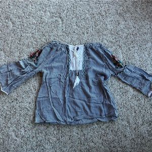 Off the shoulder long sleeve